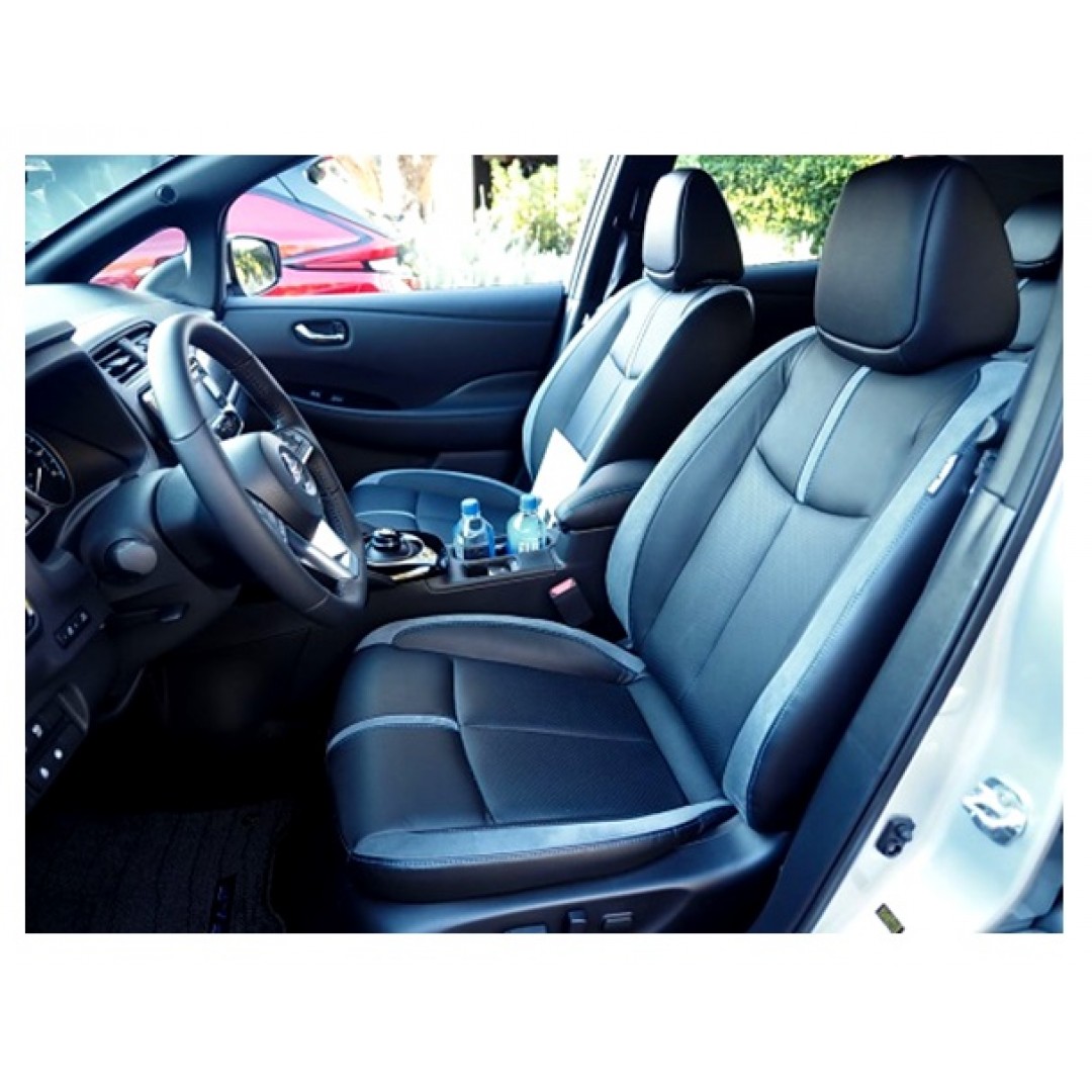 NISSAN LEAF  5 SEATER  SE...