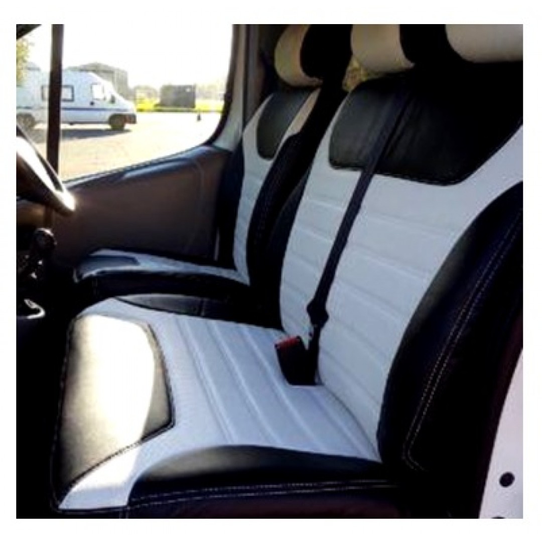RENAULT TRAFFIC WHITE CEN...